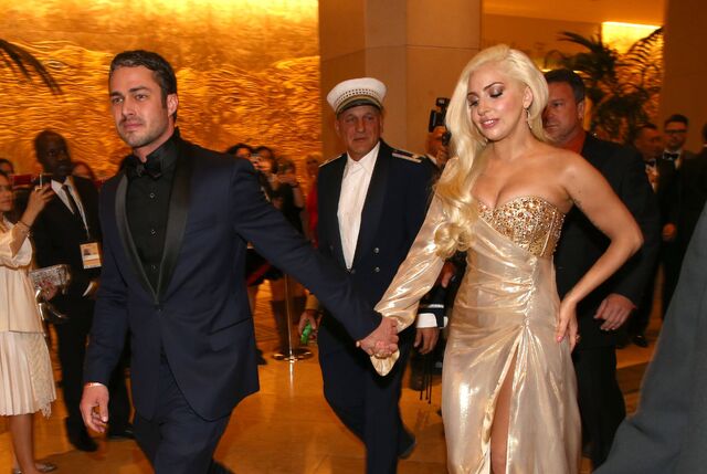 File:Gaga-golden-globe-awards-2014-0001.jpg