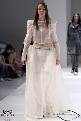 File:Louise Leconte - Apostasys 2013 Collection 001.jpg