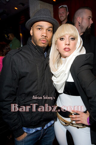 File:5-31-08 Club Mood 044.jpg