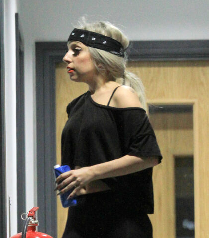 File:11-15-11 At rehearsals for Children In Need concert 001.jpg