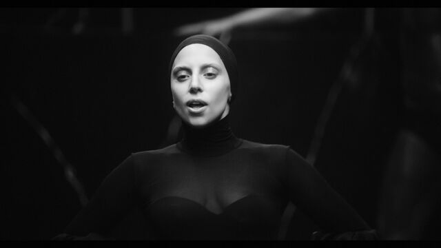File:Applause Music Video 025.jpg