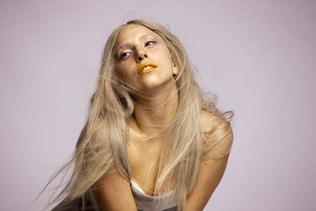 File:7-21-11 Inez and Vinoodh Yoü and I 034.jpg