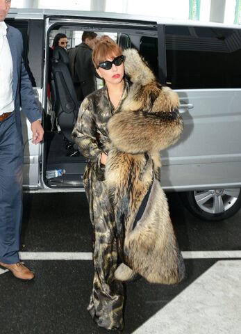 File:9-24-12 Arriving at Le Bourget Airport in Paris 001.jpg