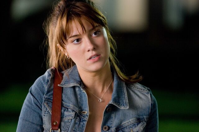 Archivo:Lucy McClane.jpg