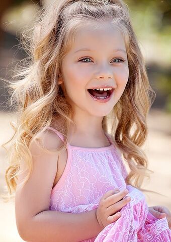 File:Skylar at 5.jpg