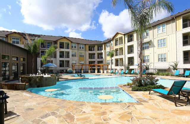 File:Sonterra-blue-san-antonio-tx-building-photo.jpg