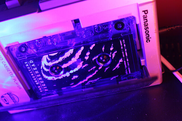 File:Figureheadcassetteback.jpg