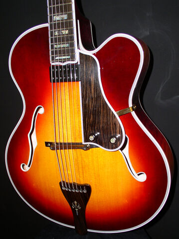 File:The-crescent-city-elite-archtop-guitar-19.jpg