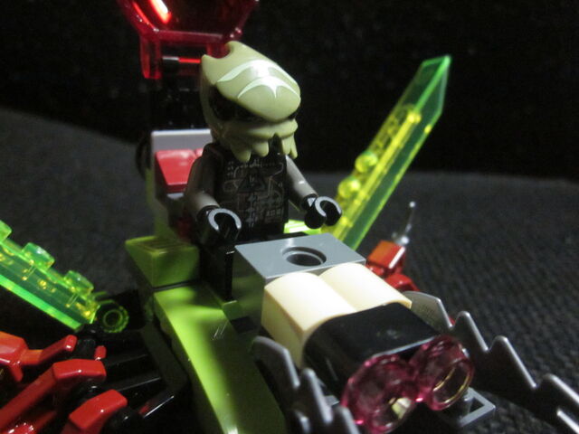 File:CrawlerThing2 Cockpit.jpg