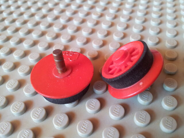 File:Train Wheels.jpg