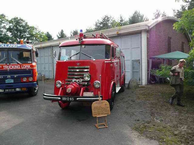 File:1952-daf-deurne.jpg