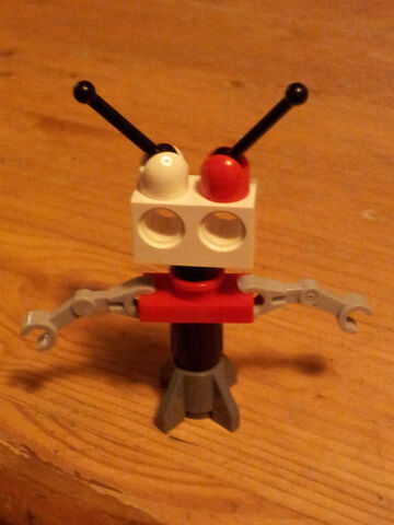 File:Picobot40.jpg