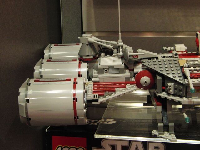 File:Lego-republic-frigate-2.jpg