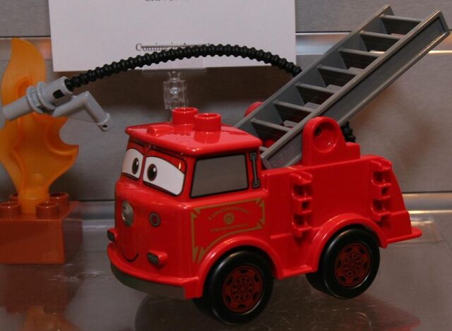 File:Red duplo.jpg