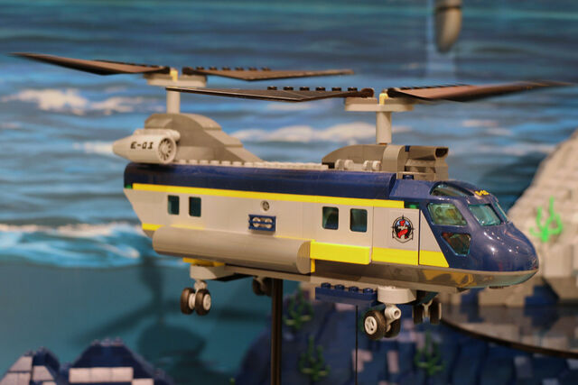 File:Deep-sea-explorers-2.jpg