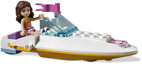 File:Olivias-Speedboat 18396 2.jpg