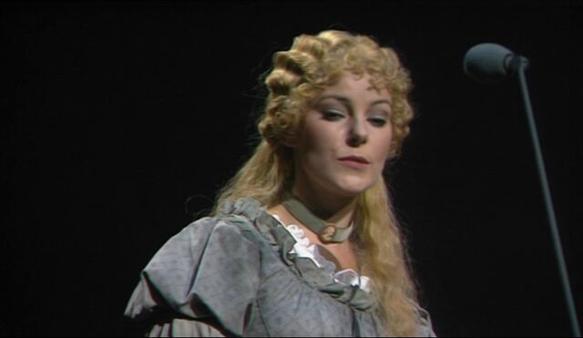 File:TAC-Screencaps-Fantine-s-Arrest-les-miserables-8018606-827-480.jpg