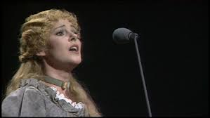 File:Ruthiehenshall.jpeg