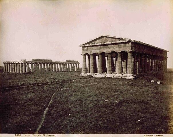 Fichier:756px-Sommer, Giorgio (1834-1914) - n 2066 - Pesto - Tempio di Nettuno.jpg