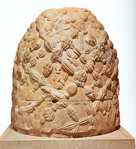 Fichier:MUTHOS01 OMPHALOS-1-.jpg