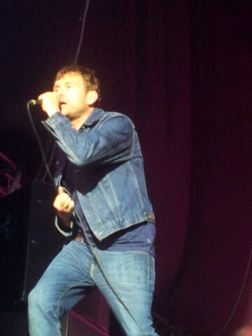 File:Albarn 20130807 214016.jpg