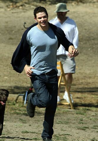 File:Kellan-lutz-levis-jeans-jt-6.jpg