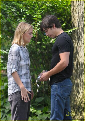 File:Drew-barrymore-justin-long-08.jpg