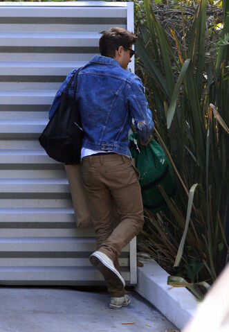 File:Zac-efron-4.jpg