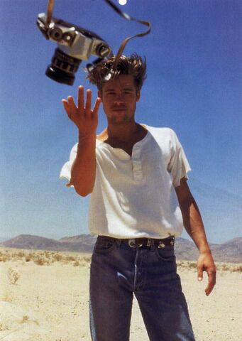 File:Brad Pitt Levis commercial-05.jpg