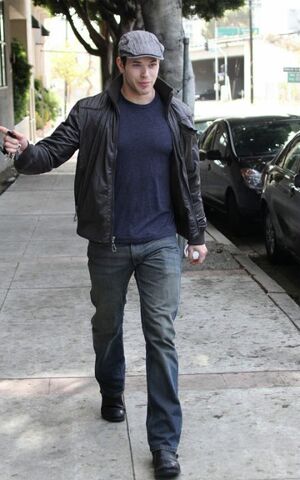 File:Kellan-lutz-levis-jeans-jtjt-1.jpg