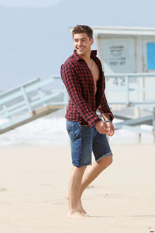 File:Zac-efron-wWY4A.jpg