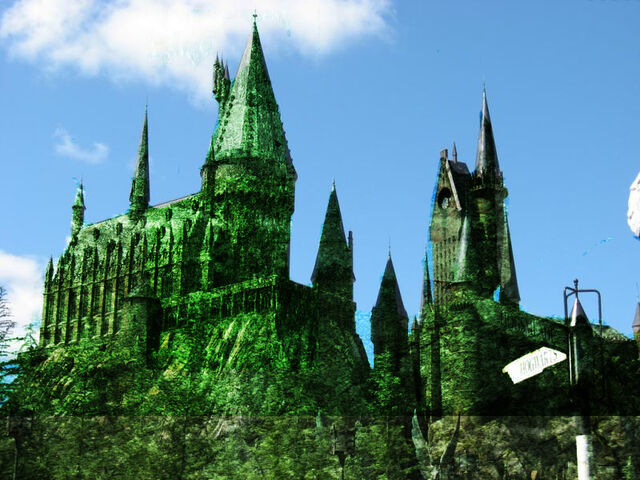 File:Hogwarts.jpg