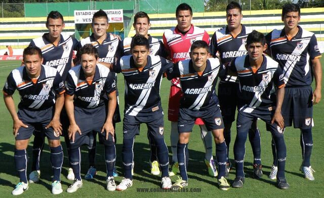 Archivo:CURTTeam2012.jpg
