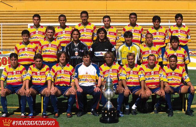 Archivo:MONTeam2000.jpg