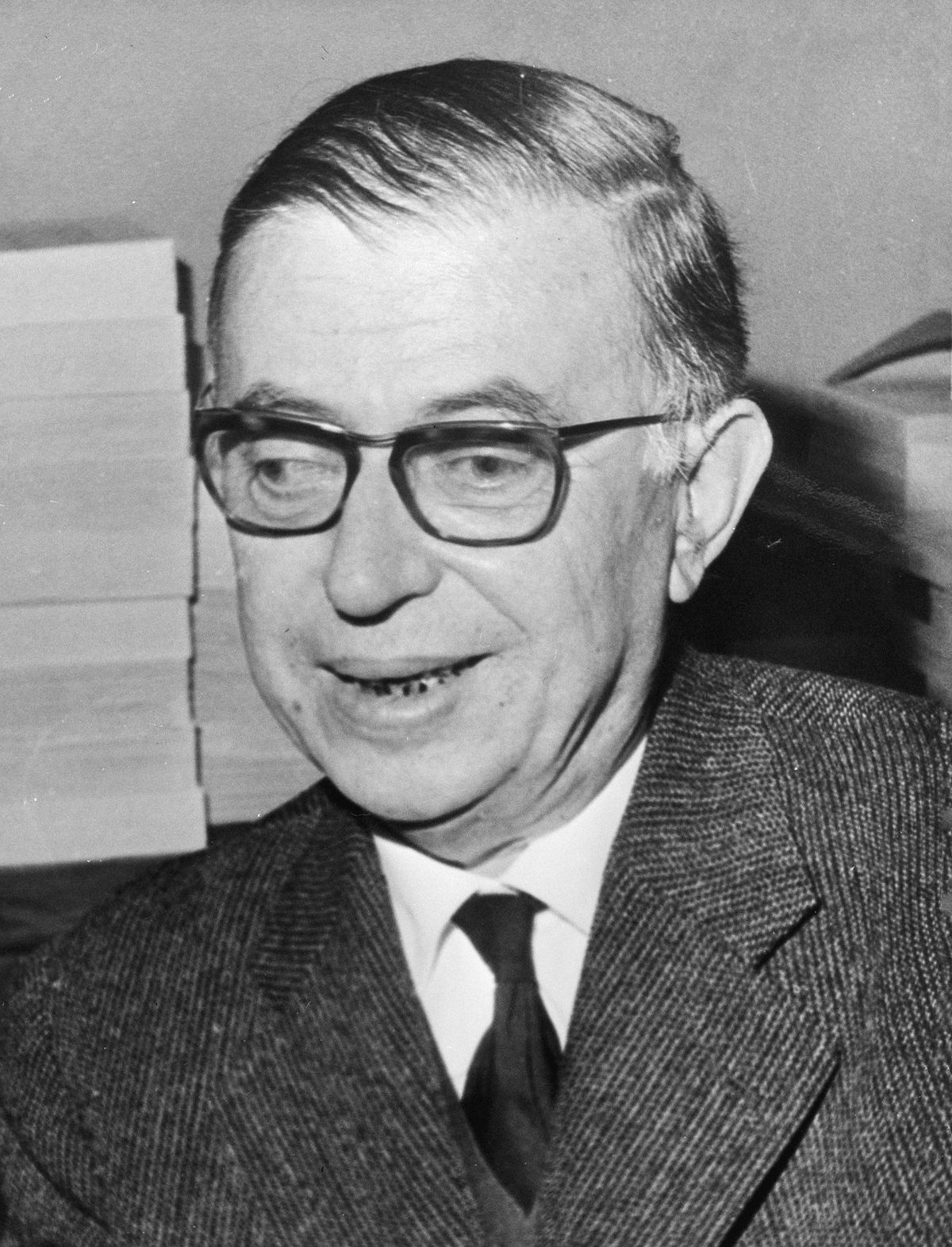 Topics sartre 395.jpg