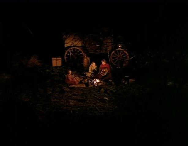 File:Carolinegirlsfire.jpg