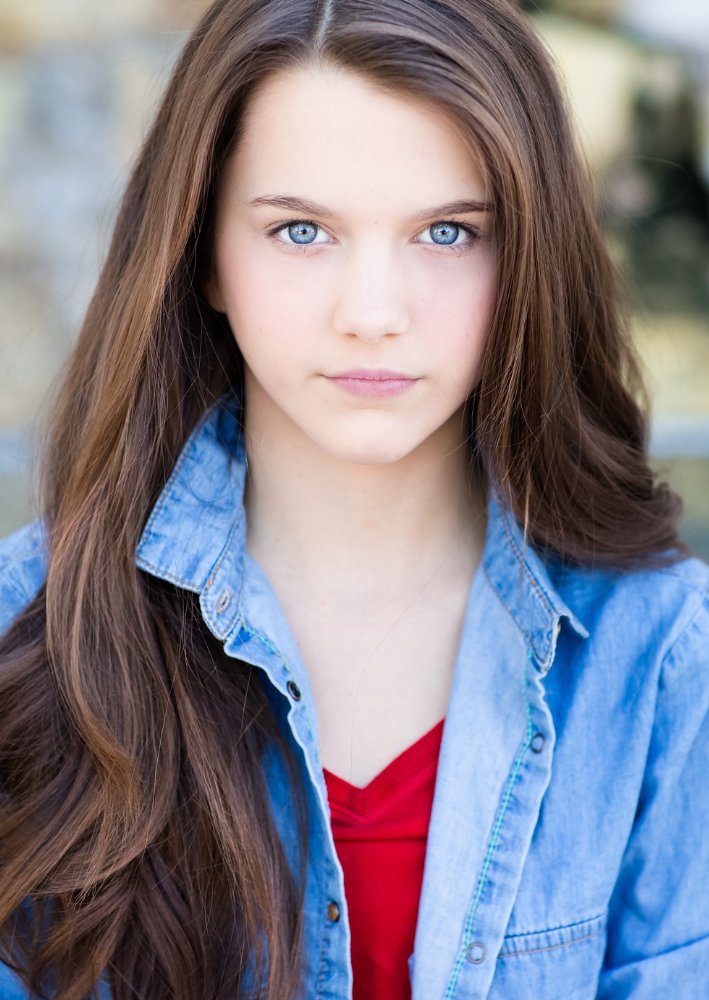 Chloe East | Liv and Maddie Wiki | FANDOM powered by Wikia