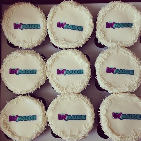 File:Liv and maddie cupcakes.jpg