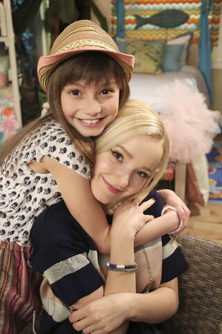 File:Lauren & Dove.jpeg