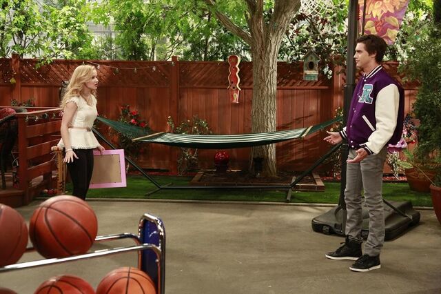 File:Diggy and Liv.jpg