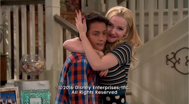 File:Liv Hugs Parker.png