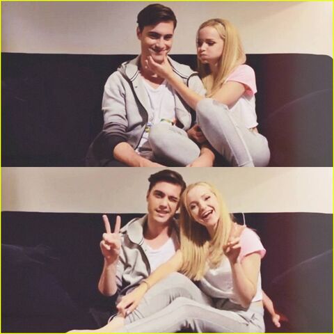 File:Dove-cameron-ryan-mccartan-v-day-dos-donts-2016-02.jpg