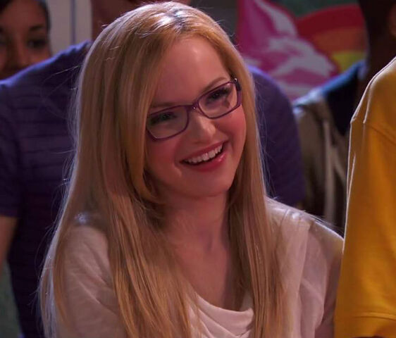 File:Maddie Rooney 3.jpg