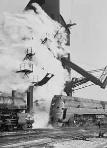 300px-C&NW 400 Locomotive 1942