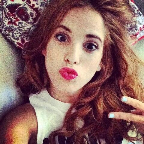 File:Cande2325.jpeg