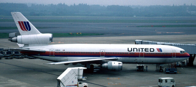 File:United livery 80s.jpg