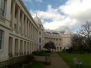 220px-London Business School 06-1-.jpg