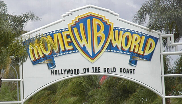 File:Movie World Entrance.jpg