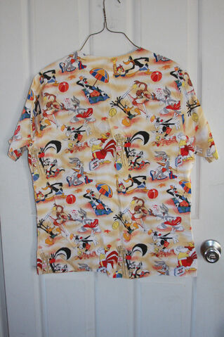 File:Looney Tunes Scrub Top Uniform Shirt Small Beach Daffy Bugs Tweety Peppy Foghorn.jpg
