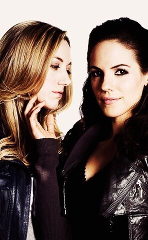 File:Bo & Lauren lost-girl-promo-featured.jpg